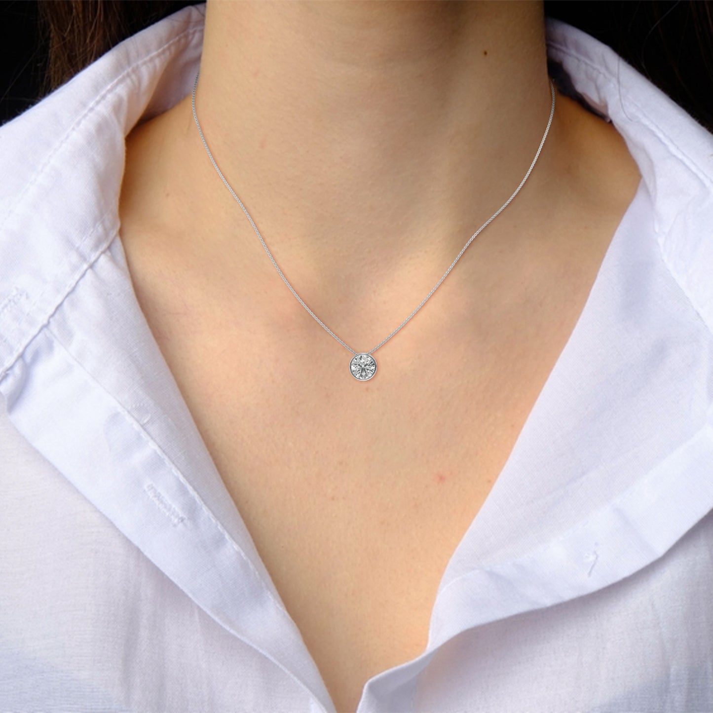 Armonique Round Pendant With Chain